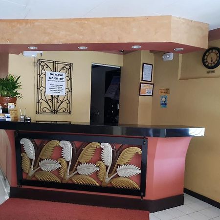 Saltimboca Tourist In Hotel Bacolod Exterior foto